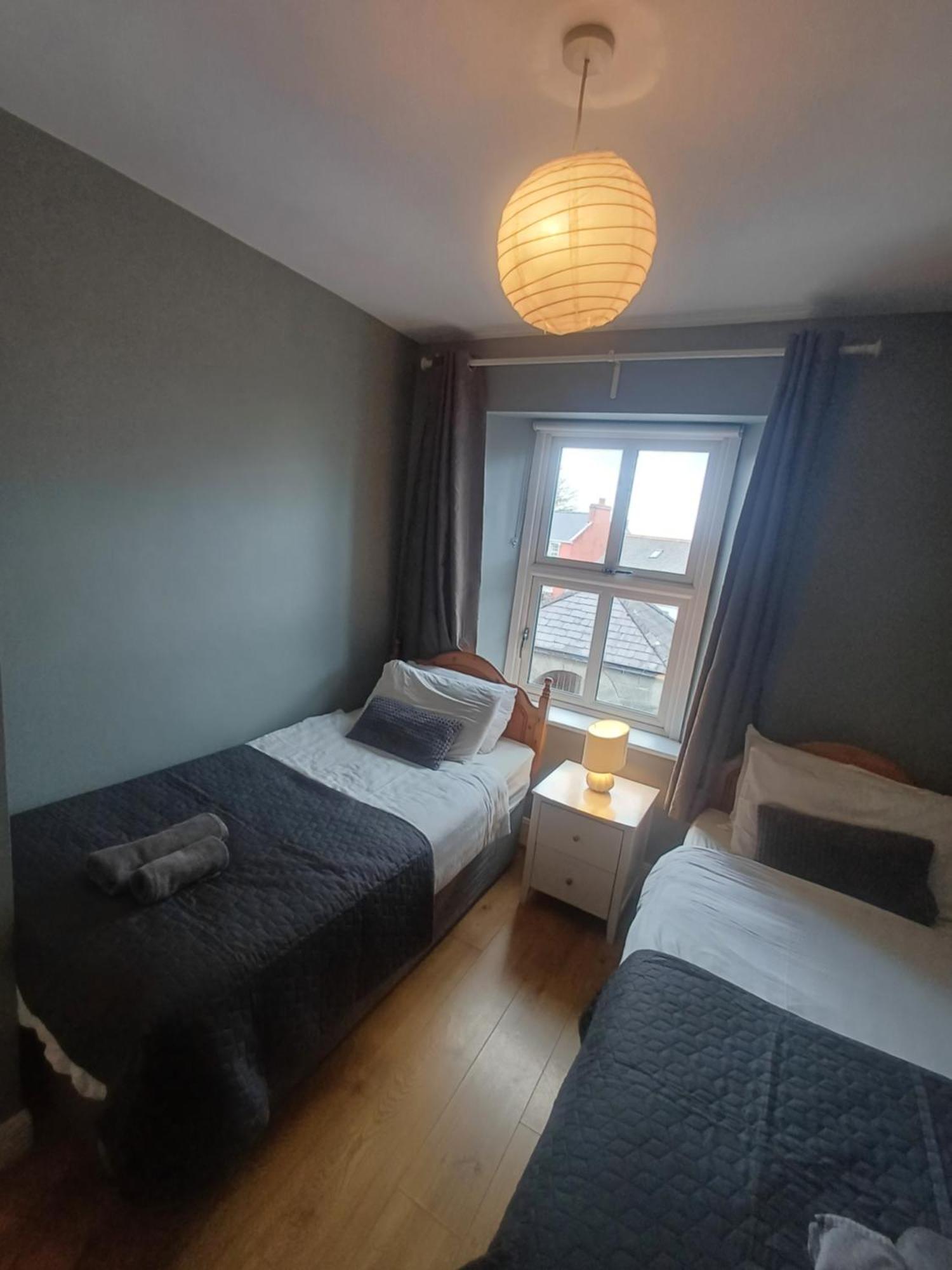 Clonbur House - Two Bedroom Village Apartment Galway Kültér fotó