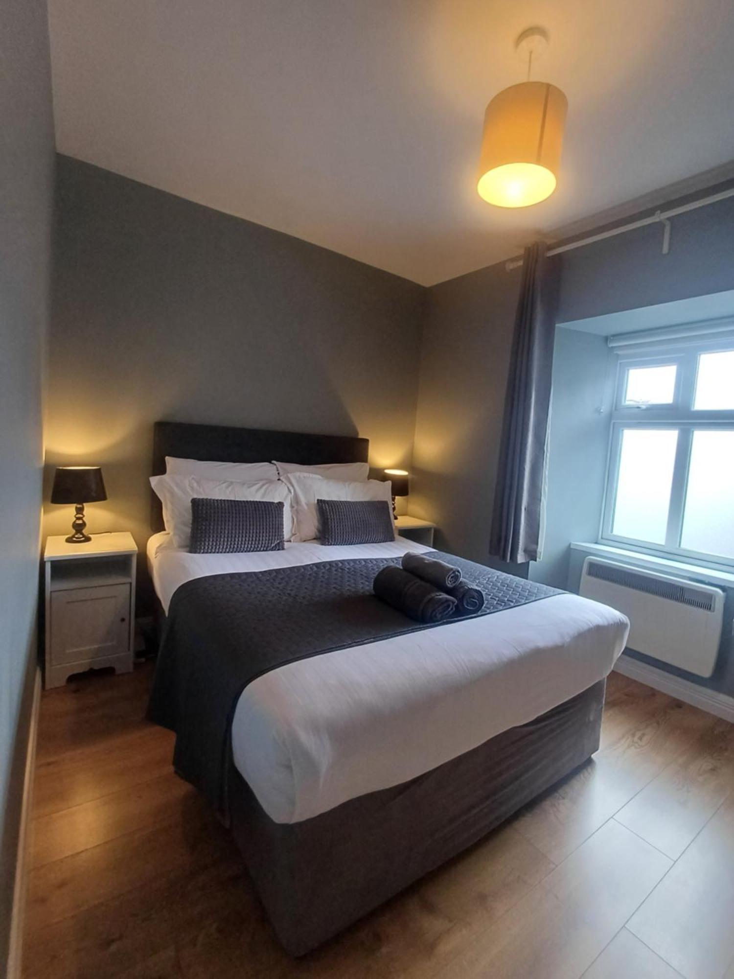 Clonbur House - Two Bedroom Village Apartment Galway Kültér fotó