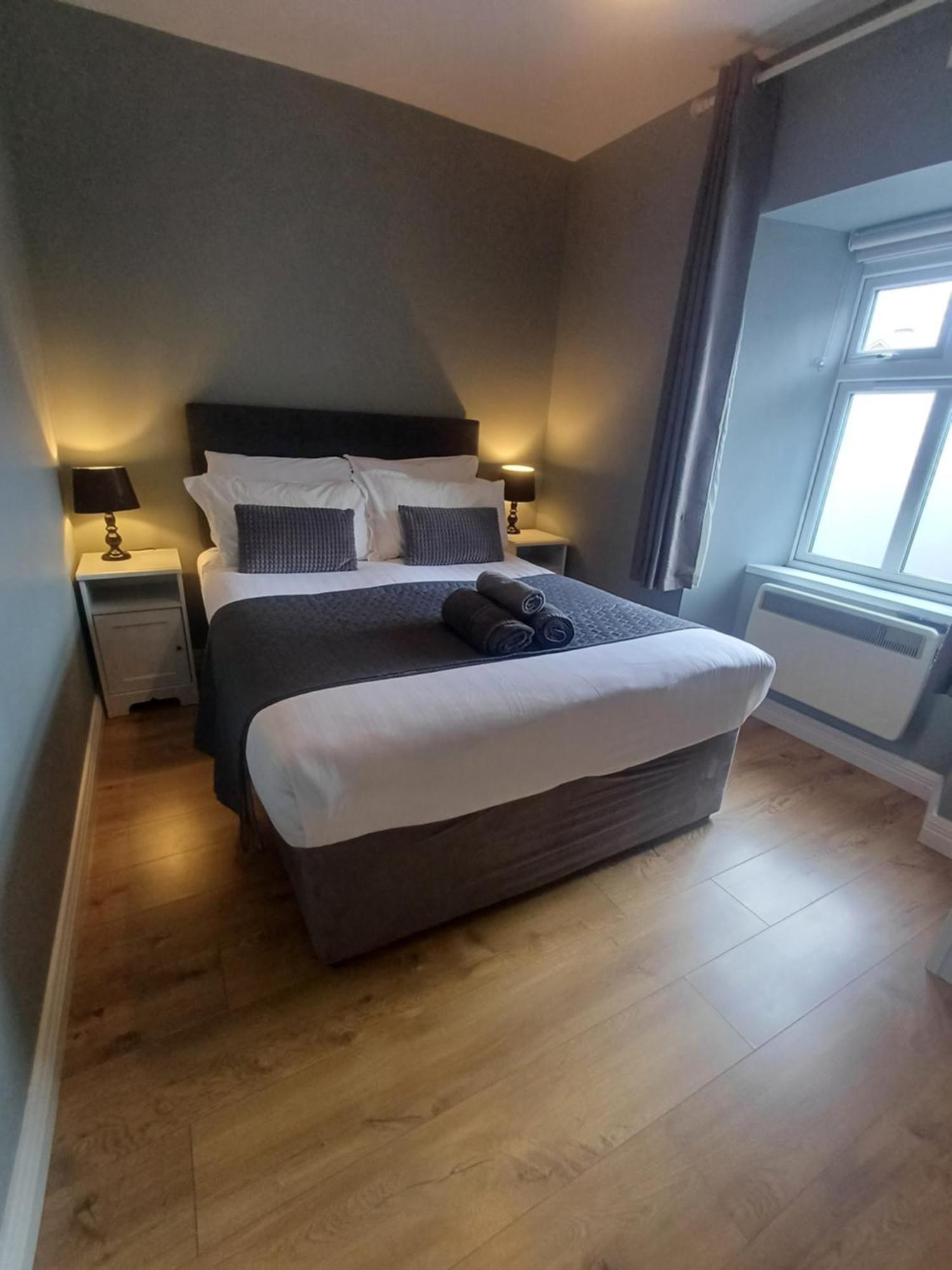 Clonbur House - Two Bedroom Village Apartment Galway Kültér fotó